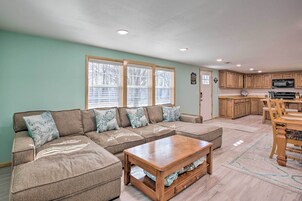 House (4 Bedrooms) | Interior