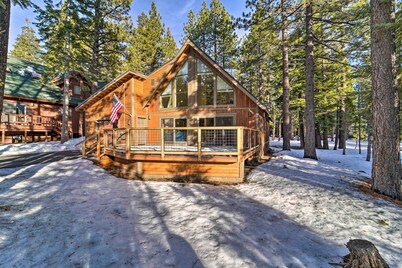 4 Mi to Dtwn Truckee: Tahoe Donner Home w/ Hot Tub