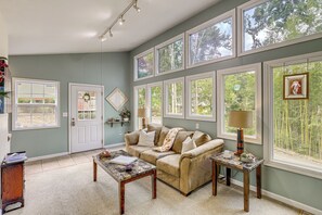 Apartment (2 Bedrooms) | Interior - Appalachian Mtn Retreat: 4 Mi to Grovewood Village (Asheville)