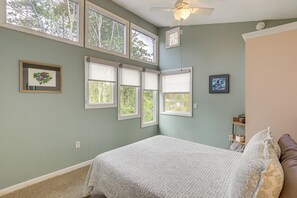Apartment (2 Bedrooms) | Interior - Blue Ridge Retreat w/ Deck: Hike, Sip & Explore! (Asheville)