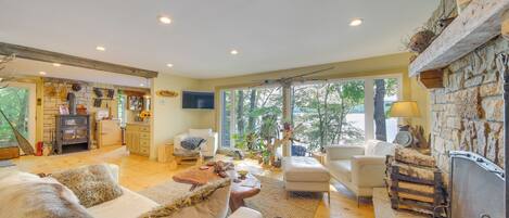 House (3 Bedrooms) | Front of property