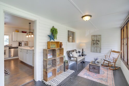 South Haven Farmhouse w/ Fire Pit, 4 Mi to Beach!