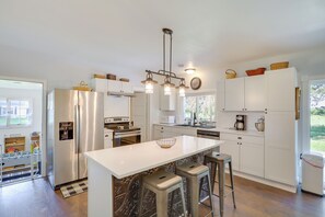 House (3 Bedrooms) | Interior