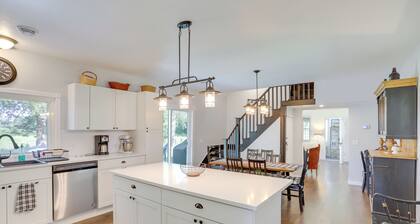 South Haven Farmhouse w/ Fire Pit, 4 Mi to Beach!