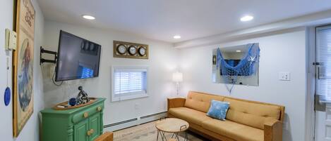 Apartment (2 Bedrooms) | Front of property