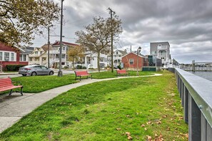 Interior - Cozy Ventnor Getaway: Walk to Public Beach! (Ventnor City)