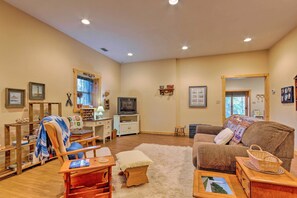 Apartment (1 Bedroom) | Interior