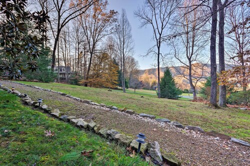 Quaint Apt ~ 5 Miles to Appalachian Trail & Lake!