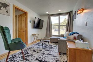 Apartment (1 Bedroom) | Interior - Modern Mountain-view Condo at Big Sky Resort! (Big Sky)
