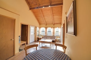 Casa (2 Bedrooms) | Parte interna
