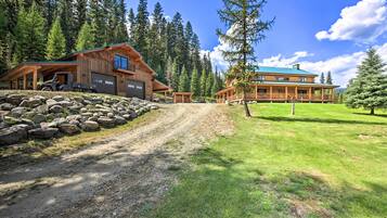 Villa (3 Bedrooms) | Front of property