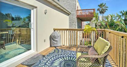Coastal Condo w/ Pool in South Padre Island!