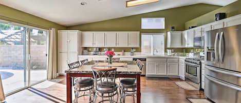 House (4 Bedrooms) | Interior