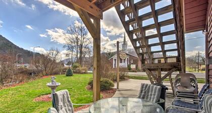 Damascus Apt w/ Views, Walk to Shops + Parks!