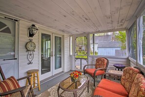 House (3 Bedrooms) | Interior - Modern Home ~ 2 Mi to Cranmore Mountain Resort! (North Conway)