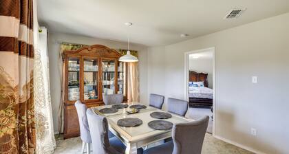 Texas Retreat w/ Patio Near Kayaking & Golfing!