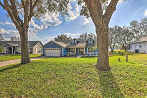 Interior - Dog-friendly Lake Home w/ Dock ~ 25 Mi to Disney! (Clermont)