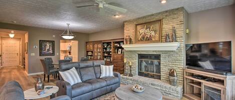Apartment (2 Bedrooms) | Front of property