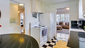 Microwave, oven, stovetop, dishwasher