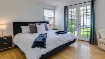 House (2 Bedrooms) | 2 bedrooms, laptop workspace, iron/ironing board, bed sheets