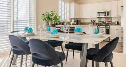 Peaceful 4BR Home With Mountain View