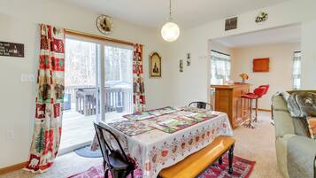 House (4 Bedrooms) | Interior