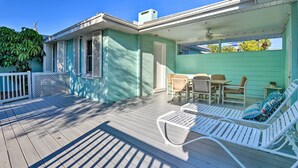 Unclassified image, 3 of 27, button - Modern Seaview House - 200 Yards to Daytona Beach! (Daytona Beach)