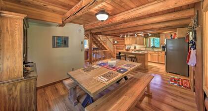 Large Cabin w/ Fire Pit + Grill on 34 Acres!