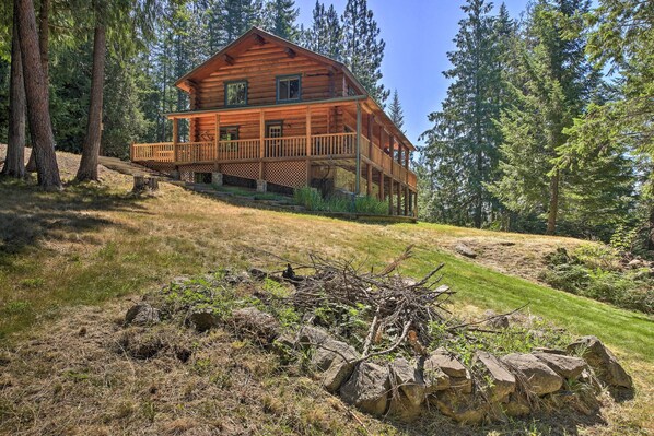 House (3 Bedrooms) | Front of property