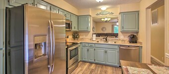 Furnished Deck & Grill: Hot Springs House