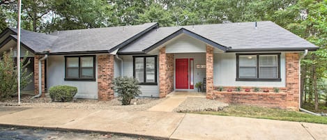 Apartment (2 Bedrooms) | Front of property