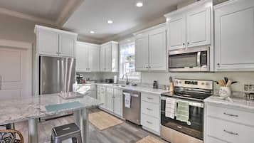 Microwave, oven, stovetop, dishwasher