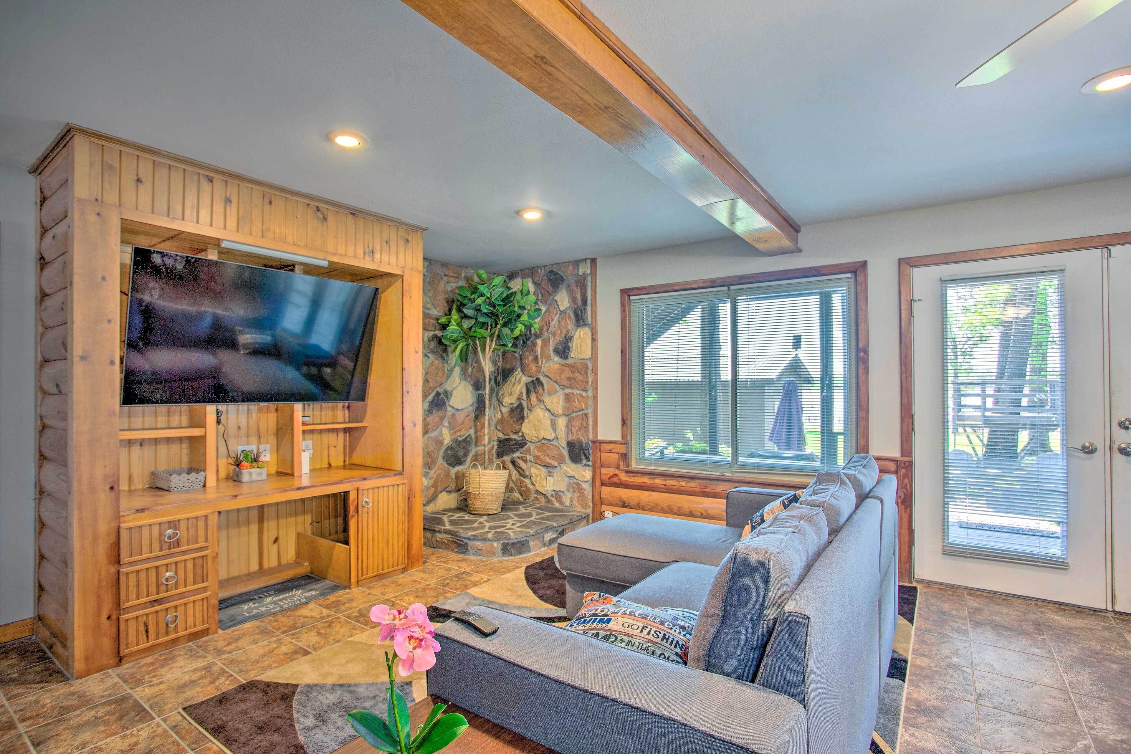 House (5 Bedrooms) | Interior