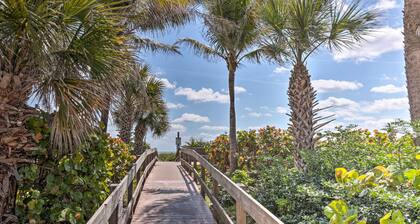 Cape Canaveral Escape: Walk to Beach!