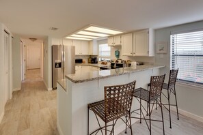 Interior - Cape Canaveral Escape: Walk to Beach! (Cape Canaveral)