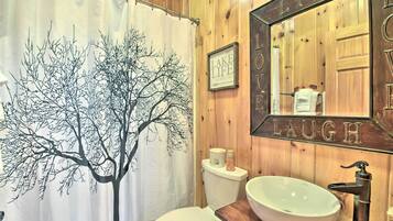 House (4 Bedrooms) | Bathroom