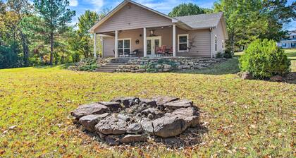 Kingston Home w/ Patio < 4 Mi to Lake Texoma!