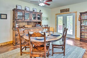 Interior - Kingston Home w/ Patio < 4 Mi to Lake Texoma! (Kingston)