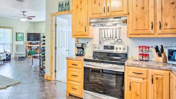 Rumah (2 Bedrooms) | Interior