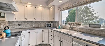 Serene Carnation Abode < 2 Mi to Snoqualmie River