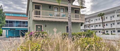 Apartment (2 Bedrooms) | Front of property