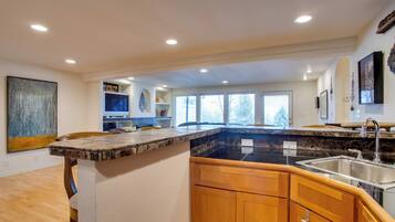 House (1 Bedroom) | Interior