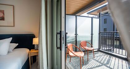 Sea Eagles Landing by Revelstoke Vacations