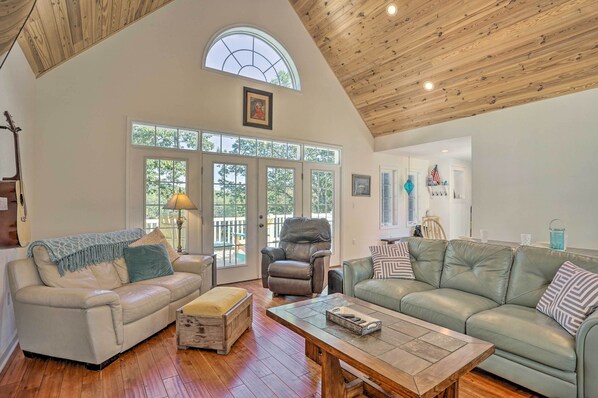 Interior - Riverfront Retreat on 4 Acres w/ Private Dock (Heathsville)