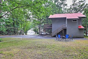 House (3 Bedrooms) | Interior - Peaceful Lincoln Chalet < 2 Mi to Loon Mtn Skiing! (Lincoln)