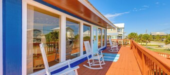 Breezy Dauphin Island Vacation Rental With Deck!
