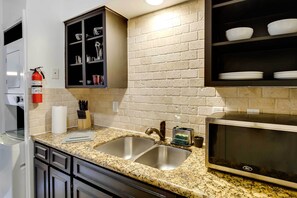 Apartment (1 Bedroom) | Interior