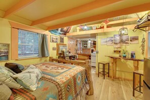 Laptopgeeigneter Arbeitsplatz, Bettwäsche