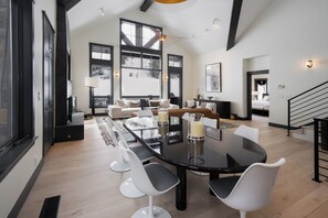 อพาร์ทเมนท์ (5 Bedrooms) | ภายใน
