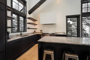 아파트 (5 Bedrooms) | 내부